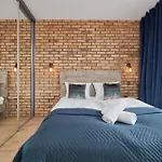 Beautiful With Spacious Balcony By Renters Wrocław