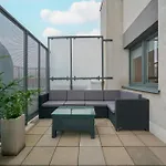 Beautiful With Spacious Balcony By Renters Lägenhet