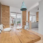 Lägenhet Beautiful With Spacious Balcony By Renters Wrocław
