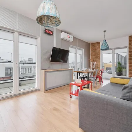 Beautiful With Spacious Balcony By Renters * Вроцлав