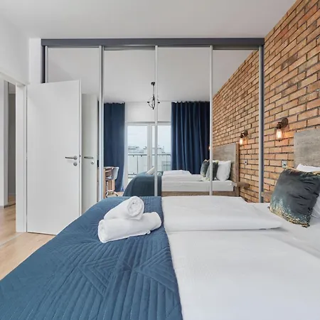 Beautiful With Spacious Balcony By Renters * Вроцлав