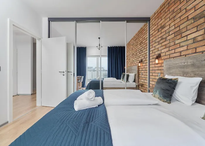Beautiful With Spacious Balcony By Renters * Wrocław