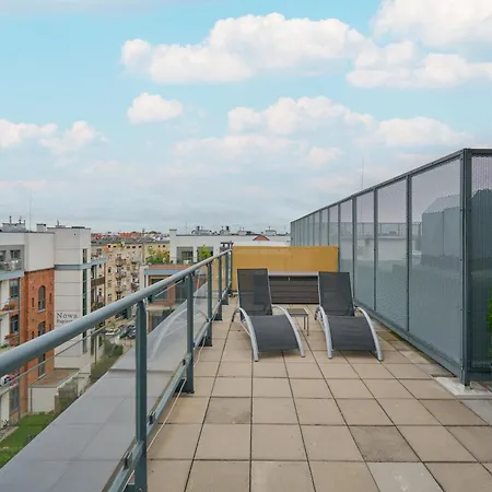 Beautiful With Spacious Balcony By Renters Wrocław
