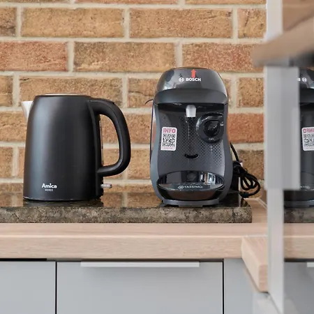 Apartment Beautiful With Spacious Balcony By Renters *