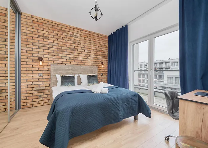 Apartment Beautiful With Spacious Balcony By Renters