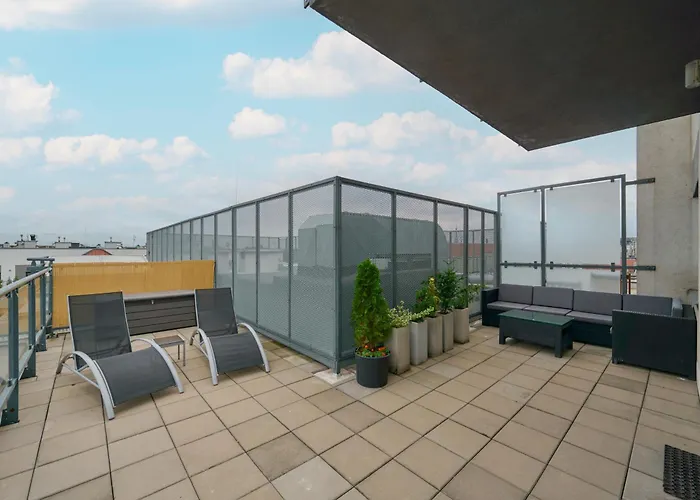 Beautiful With Spacious Balcony By Renters * Wroclaw