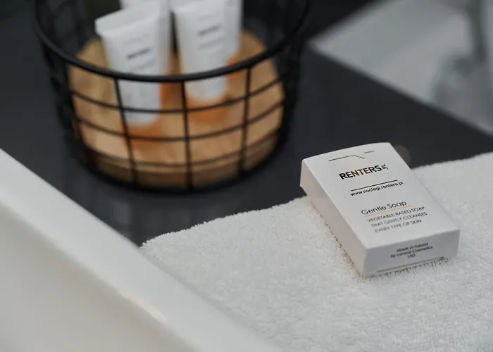 Beautiful With Spacious Balcony By Renters Apartment Wroclaw