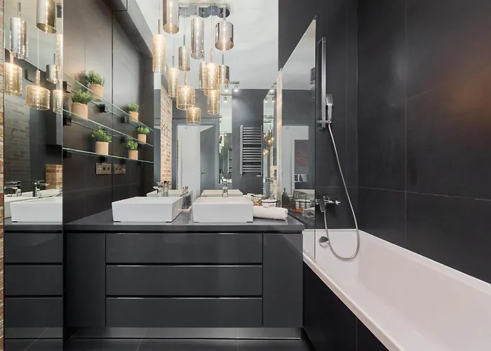 Apartment Beautiful With Spacious Balcony By Renters *